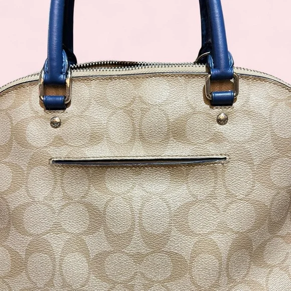 Coach - Picture 4 of 13